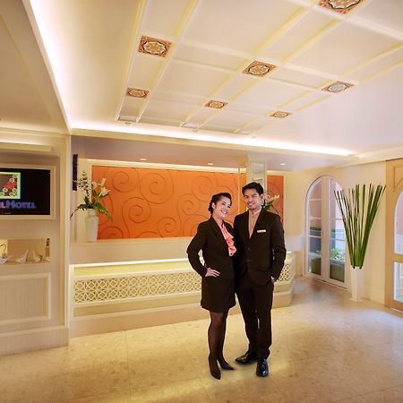 La Petite Salil Sukhumvit Thonglor 1 Hotel Banguecoque Exterior foto