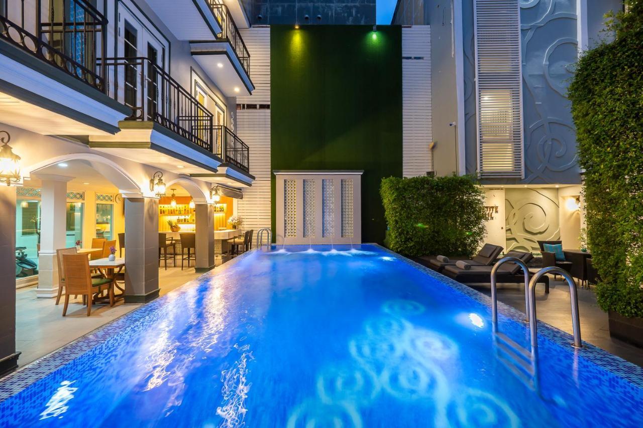 La Petite Salil Sukhumvit Thonglor 1 Hotel Banguecoque Exterior foto