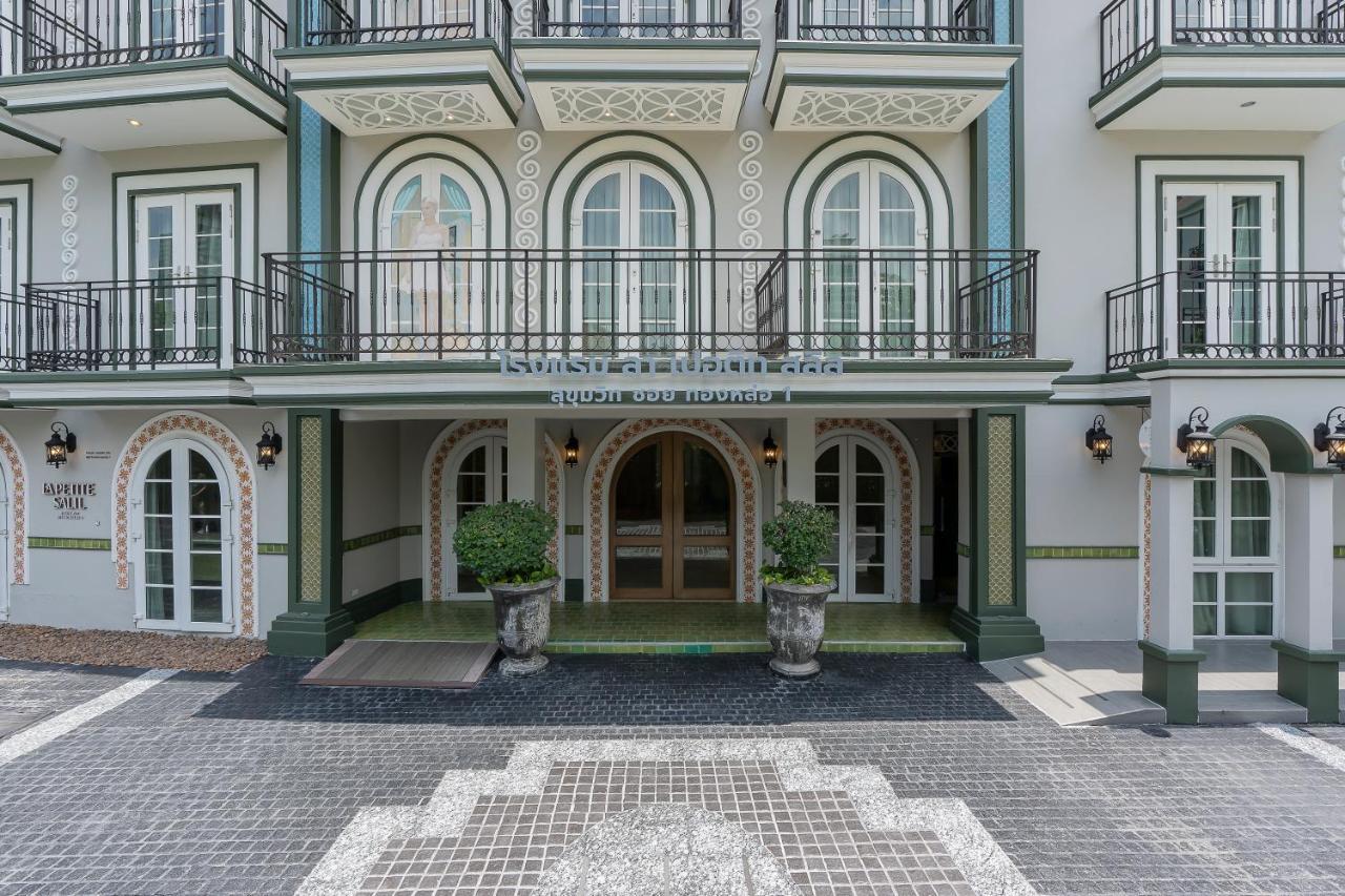 La Petite Salil Sukhumvit Thonglor 1 Hotel Banguecoque Exterior foto