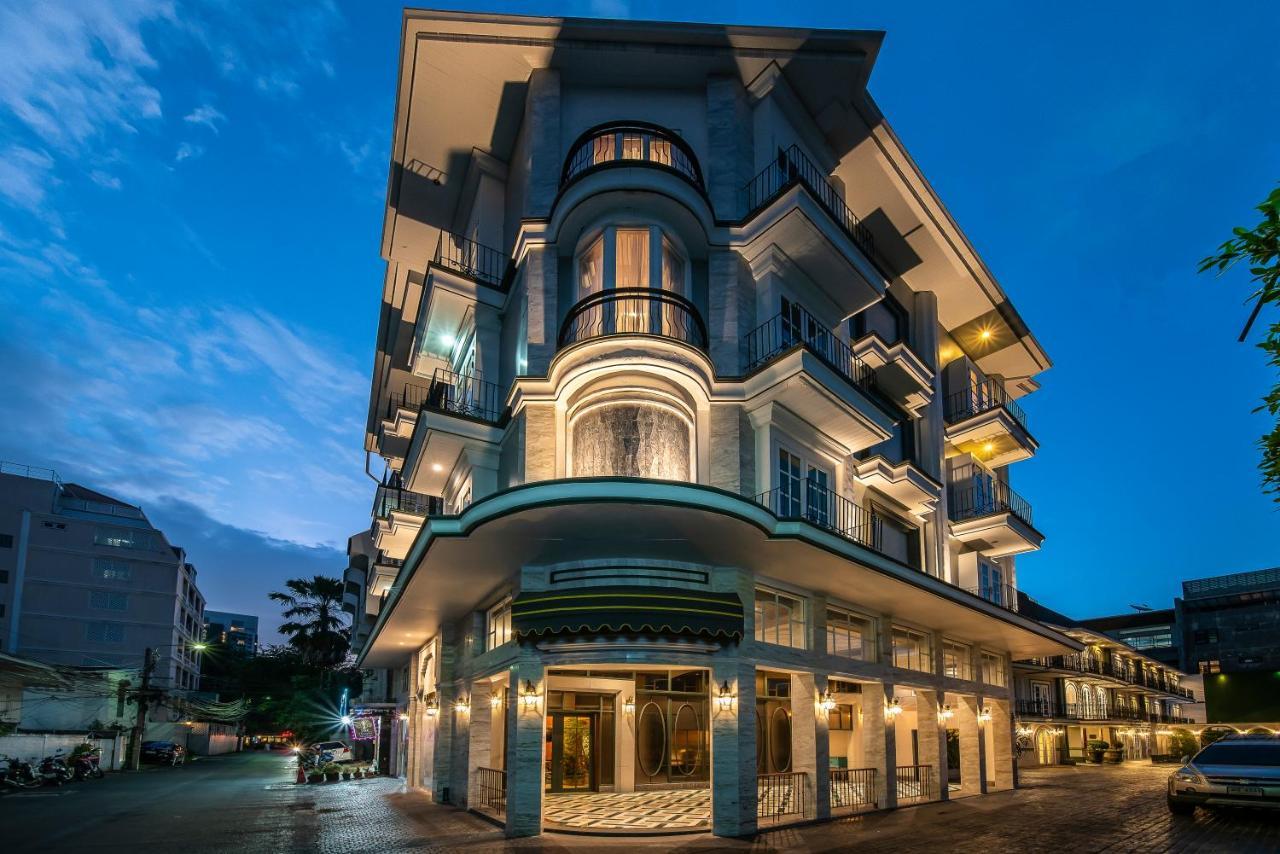 La Petite Salil Sukhumvit Thonglor 1 Hotel Banguecoque Exterior foto