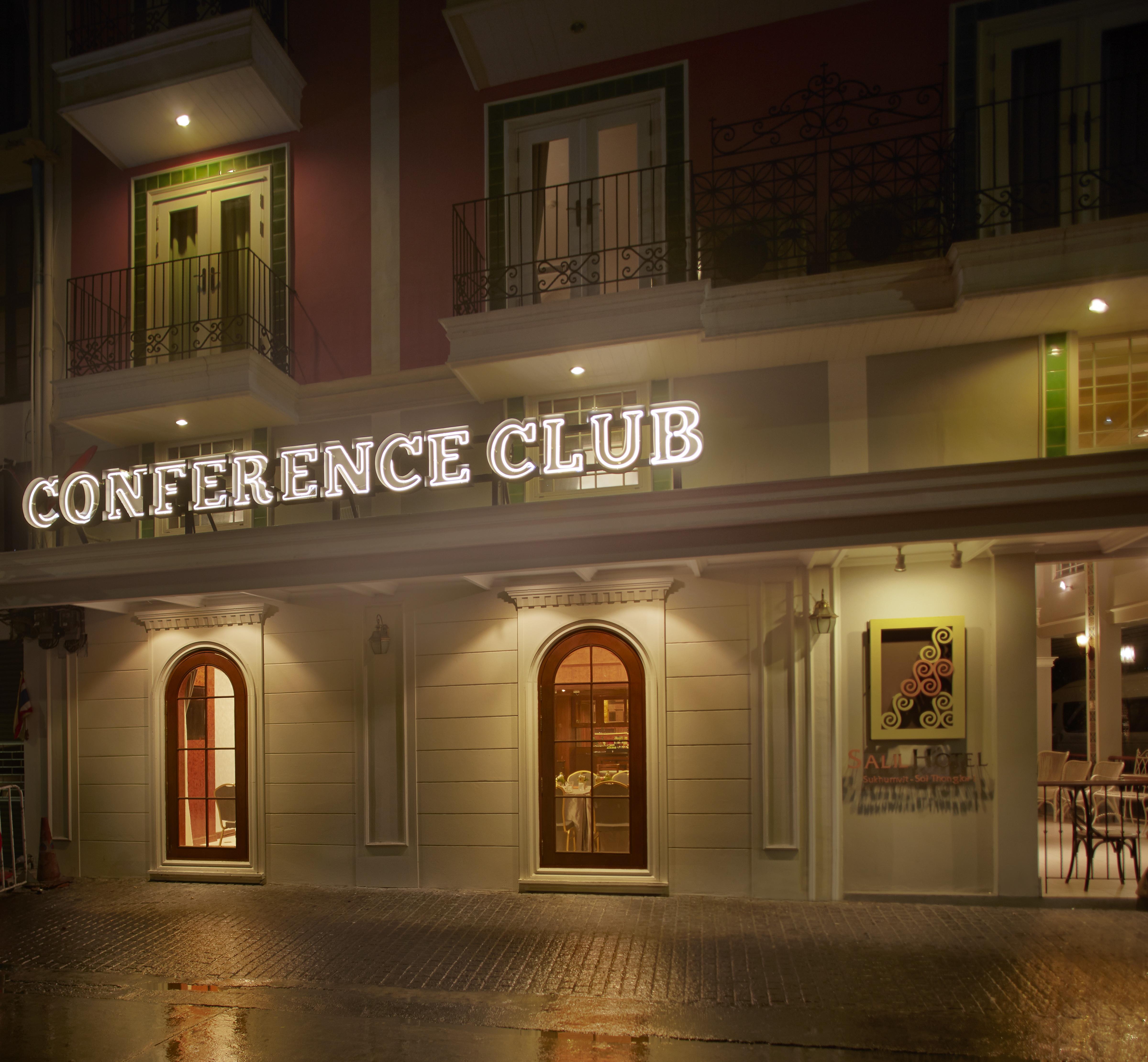 La Petite Salil Sukhumvit Thonglor 1 Hotel Banguecoque Exterior foto