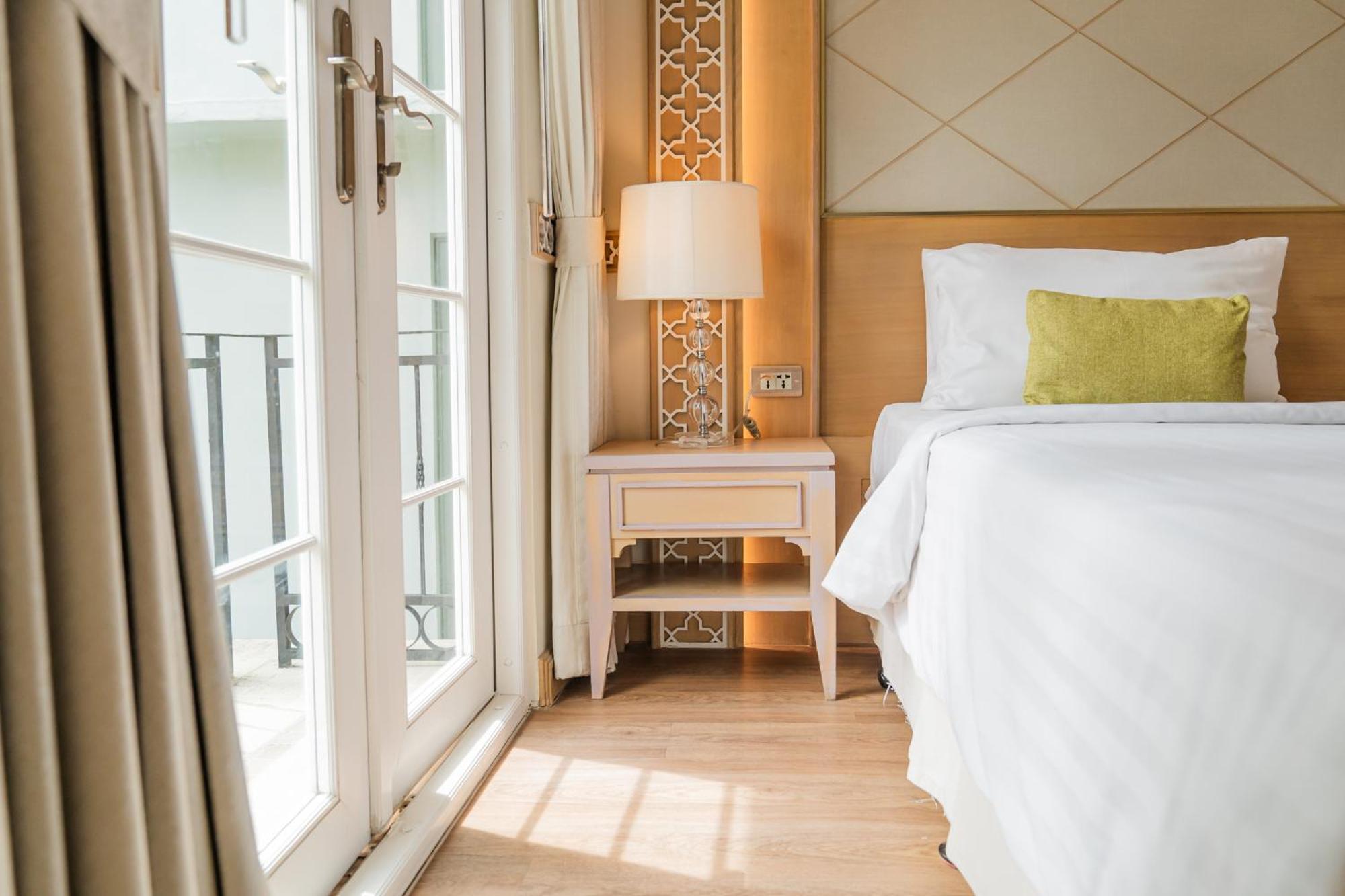 La Petite Salil Sukhumvit Thonglor 1 Hotel Banguecoque Exterior foto
